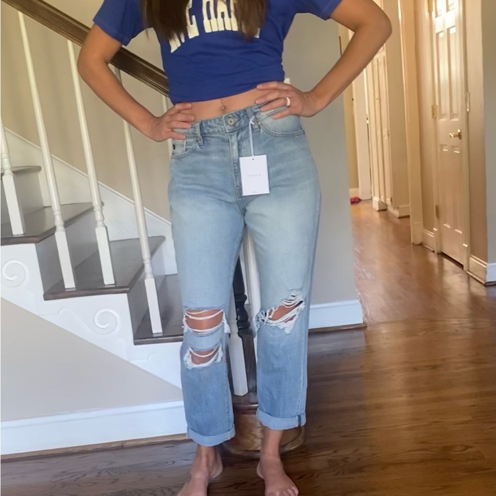 Kancan size 7/27 distressed mom jeans! New with tags